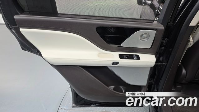 Lincoln Aviator 2020 — photo 15