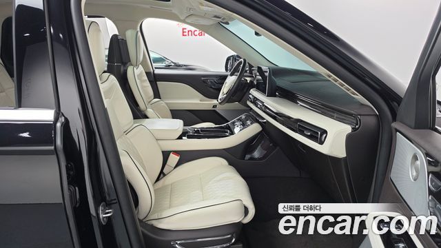 Lincoln Aviator 2020 — photo 16