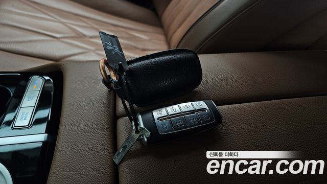 Genesis G80 2022 — photo 21