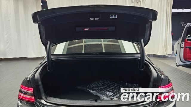 Genesis G80 2022 — photo 24
