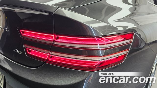 Genesis G80 2022 — photo 9