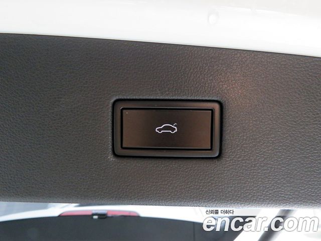 Volkswagen Tiguan 2020 — photo 18