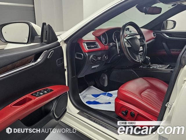 Maserati Ghibli 2017 — photo 11