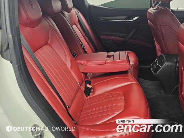 Maserati Ghibli 2017 — photo 12