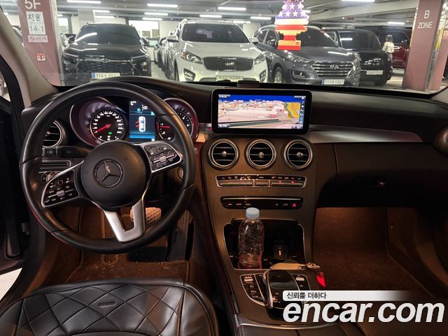 Mercedes-Benz C-Class 2019 — photo 4