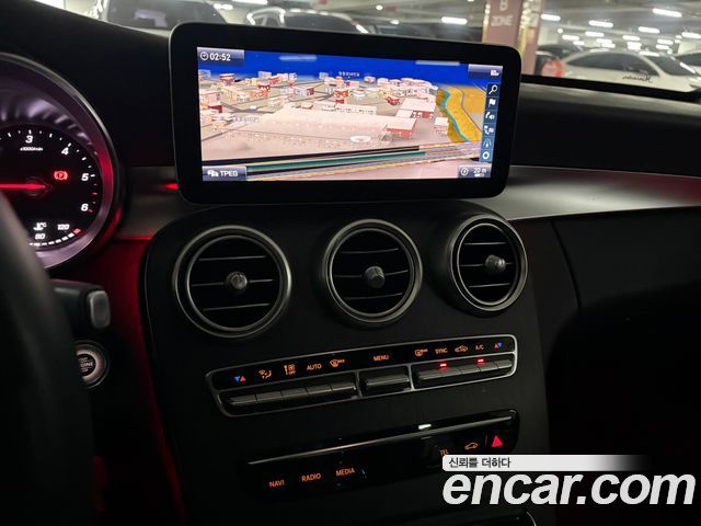 Mercedes-Benz C-Class 2019 — photo 6