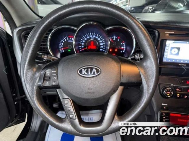 Kia K5 2012 — photo 8