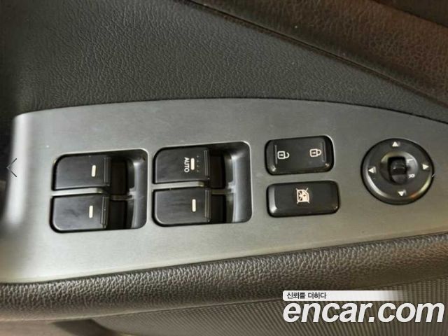 Kia K5 2012 — photo 16