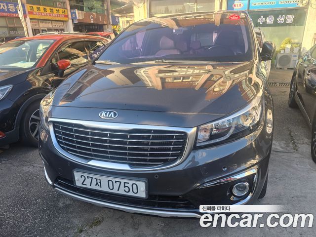 Kia Canival 2017 — photo 1