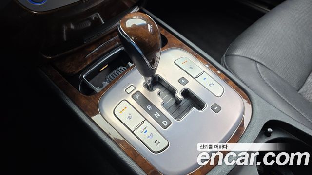 Hyundai Genesis 2011 — photo 9
