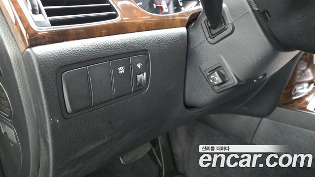 Hyundai Genesis 2011 — photo 19