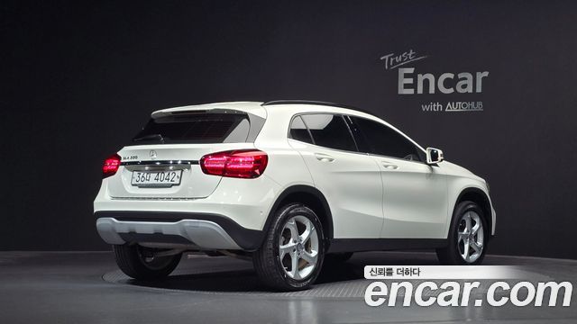 Mercedes-Benz GLA-Class 2018 — photo 2