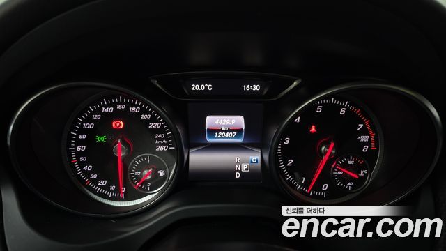 Mercedes-Benz GLA-Class 2018 — photo 11