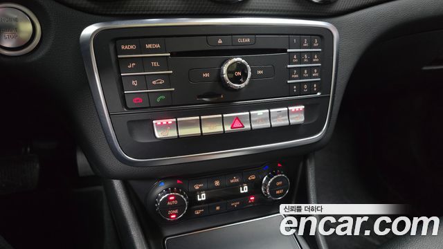 Mercedes-Benz GLA-Class 2018 — photo 21