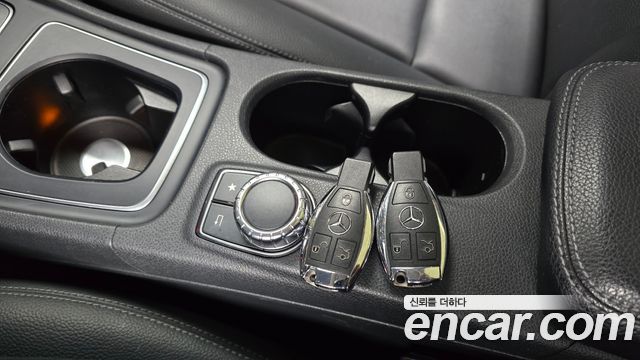 Mercedes-Benz GLA-Class 2018 — photo 23