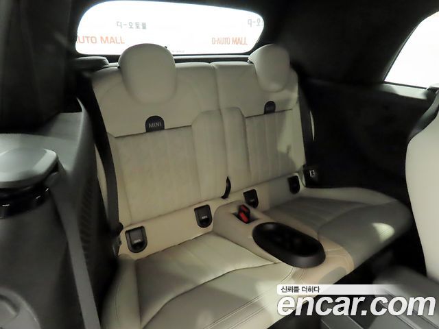 Mini Cooper Convertible 2025 — photo 14