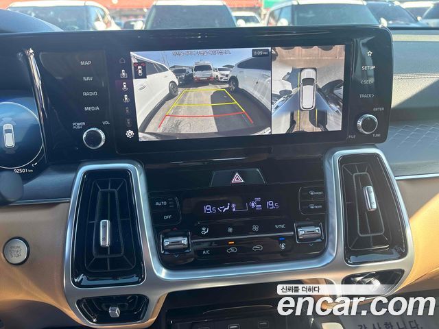 Kia Sorento 2021 — photo 16