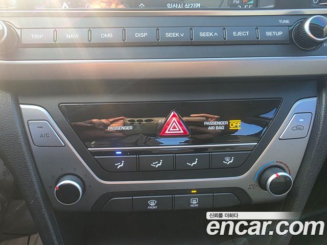 Hyundai AVANTE 2017 — photo 14