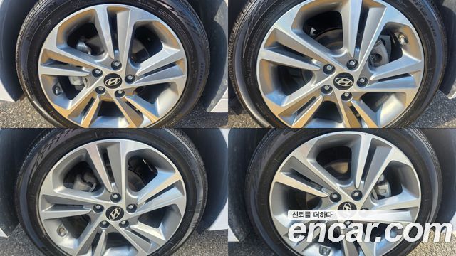 Hyundai AVANTE 2017 — photo 19