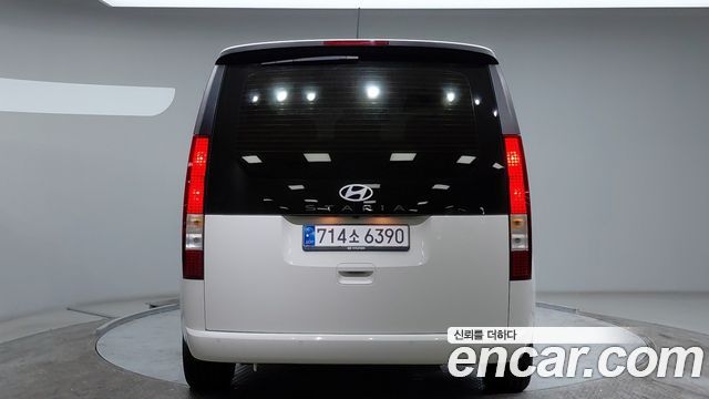 Hyundai Staria 2025 — photo 4