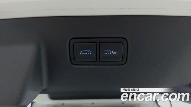 Hyundai Staria 2025 — photo 20
