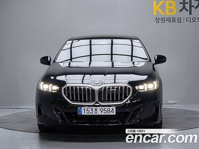 BMW 5-Series 2026 — photo 3