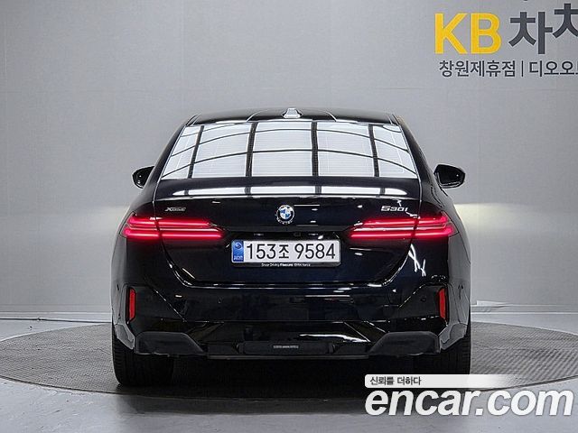 BMW 5-Series 2026 — photo 4
