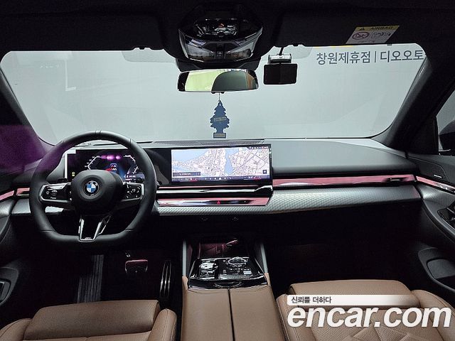 BMW 5-Series 2026 — photo 10