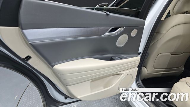 Genesis G80 2021 — photo 15