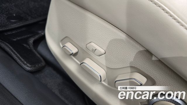 Genesis G80 2021 — photo 31