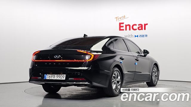 Hyundai Sonata 2022 — photo 2