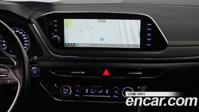 Hyundai Sonata 2022 — photo 19