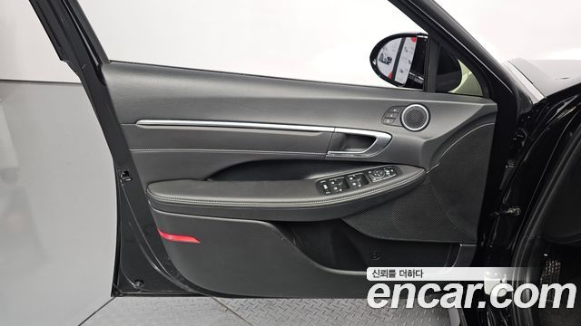 Hyundai Sonata 2022 — photo 14