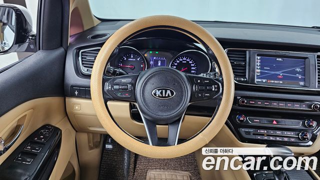 Kia Canival 2017 — photo 13