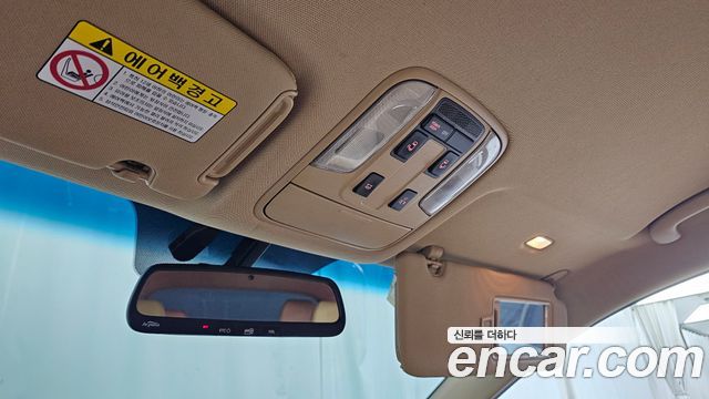 Kia Canival 2017 — photo 17