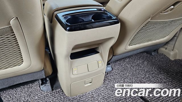 Kia Canival 2017 — photo 18