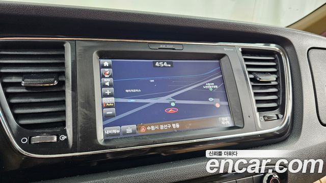 Kia Canival 2017 — photo 19