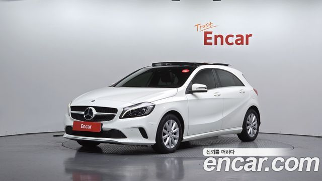 Mercedes-Benz A-Class 2017 — photo 1