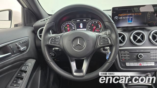 Mercedes-Benz A-Class 2017 — photo 19