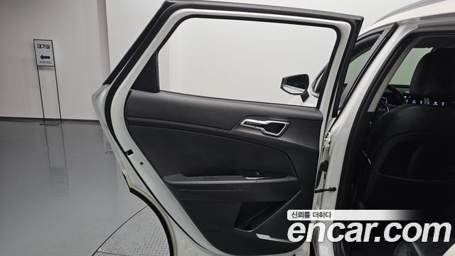 Kia Sportage 2022 — photo 15