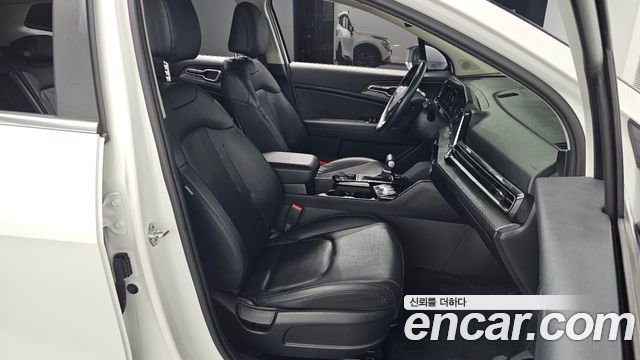 Kia Sportage 2022 — photo 16
