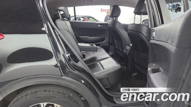 Kia Sportage 2016 — photo 12