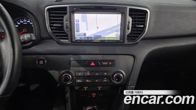 Kia Sportage 2016 — photo 14