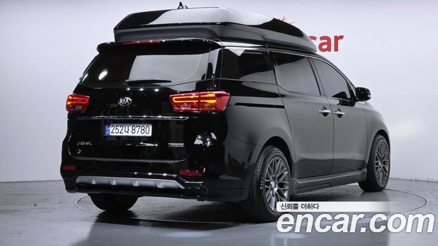 Kia Canival 2019 — photo 2