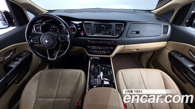 Kia Canival 2019 — photo 10