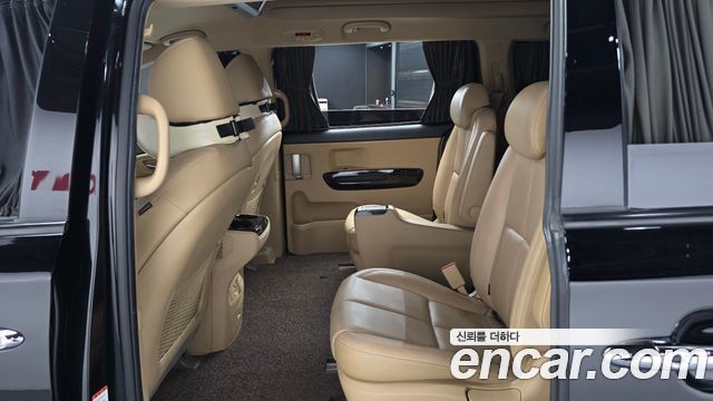 Kia Canival 2019 — photo 18