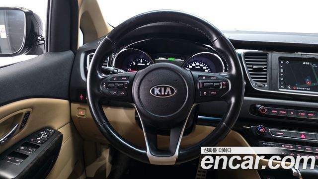 Kia Canival 2019 — photo 19