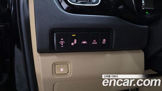 Kia Canival 2019 — photo 22