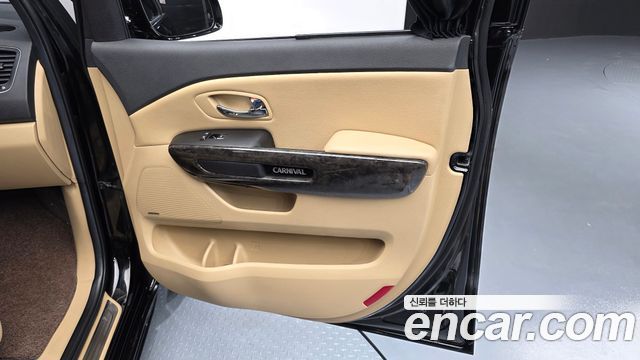 Kia Canival 2019 — photo 15