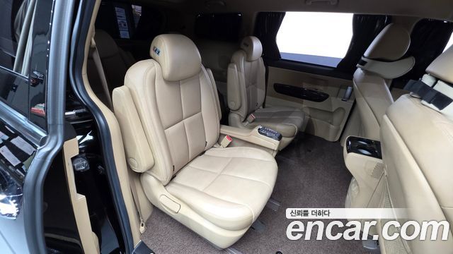 Kia Canival 2019 — photo 16